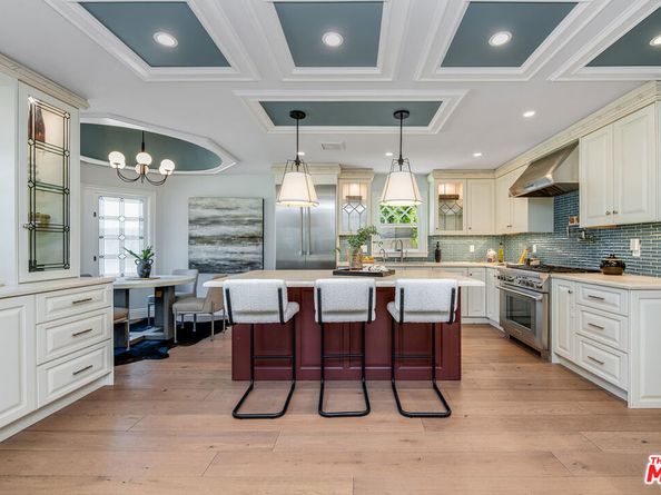 4359 Clybourn Avenue, Toluca Lake CA 91602