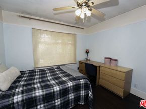 691 Santa Clara Avenue, Venice CA 90291