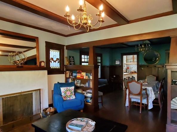 691 Santa Clara Avenue, Venice CA 90291