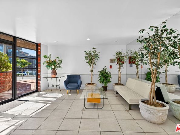 1125 Pico Boulevard 103, Santa Monica CA 90405