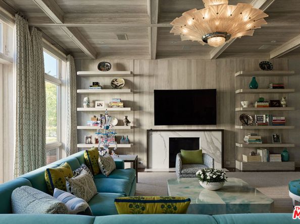 250 N Carolwood Drive, Los Angeles CA 90077