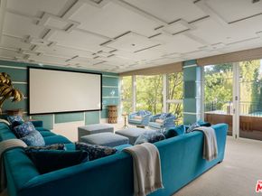 250 N Carolwood Drive, Los Angeles CA 90077