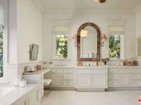 250 N Carolwood Drive, Los Angeles CA 90077