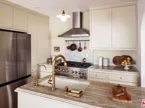 1410 Stanford Drive, Glendale CA 91205