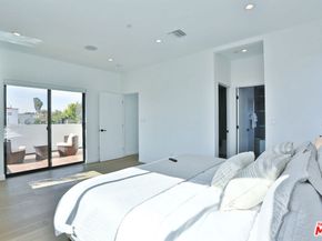 1622 S Mansfield Avenue, Los Angeles CA 90019