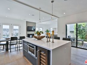 1622 S Mansfield Avenue, Los Angeles CA 90019