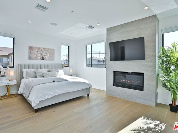 1622 S Mansfield Avenue, Los Angeles CA 90019