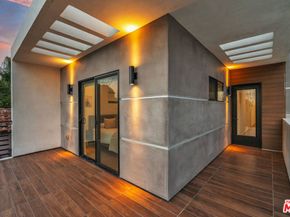 1622 S Mansfield Avenue, Los Angeles CA 90019