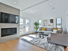 1622 S Mansfield Avenue, Los Angeles CA 90019