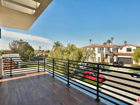 1622 S Mansfield Avenue, Los Angeles CA 90019