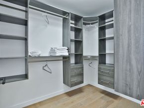 1622 S Mansfield Avenue, Los Angeles CA 90019