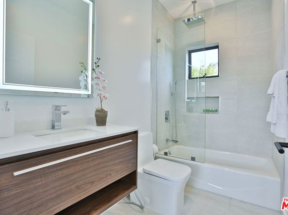 1622 S Mansfield Avenue, Los Angeles CA 90019