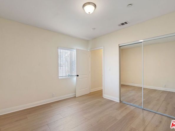 1147 S Kenmore Avenue, Los Angeles CA 90006