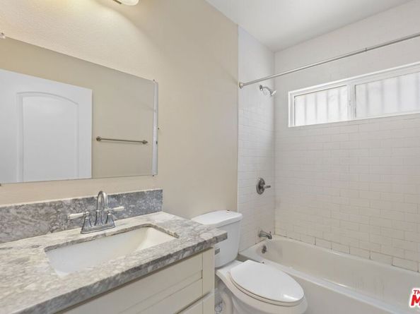 1147 S Kenmore Avenue, Los Angeles CA 90006