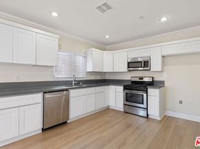 1147 S Kenmore Avenue, Los Angeles CA 90006