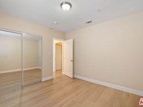 1147 S Kenmore Avenue, Los Angeles CA 90006