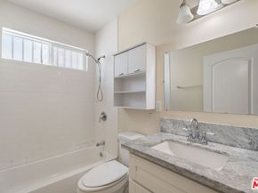 1147 S Kenmore Avenue, Los Angeles CA 90006