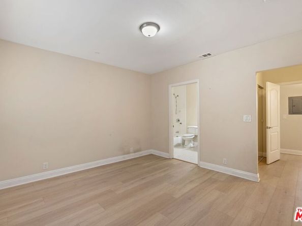 1147 S Kenmore Avenue, Los Angeles CA 90006