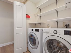 1147 S Kenmore Avenue, Los Angeles CA 90006