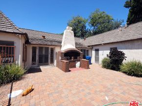 742 Schumacher Drive, Los Angeles CA 90048