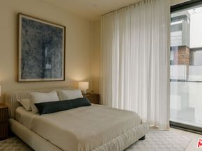 702 N Doheny Drive TH8, West Hollywood CA 90069