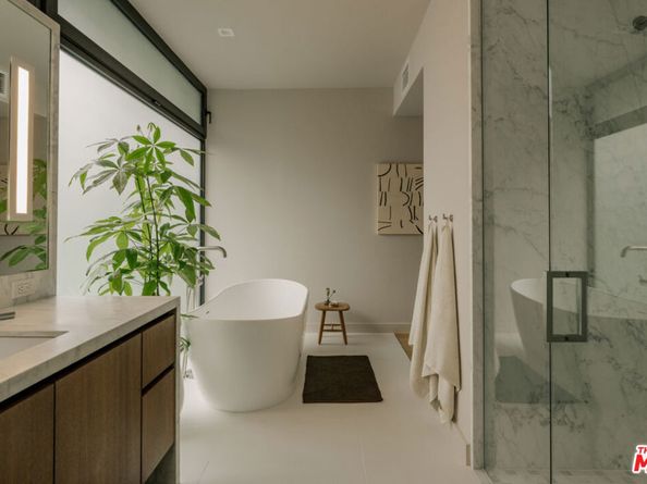 702 N Doheny Drive TH8, West Hollywood CA 90069