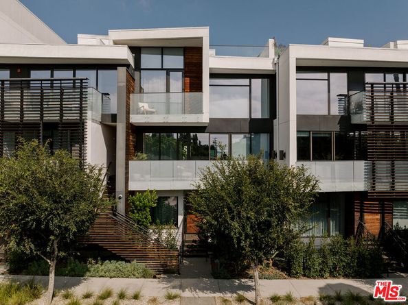 702 N Doheny Drive TH8, West Hollywood CA 90069