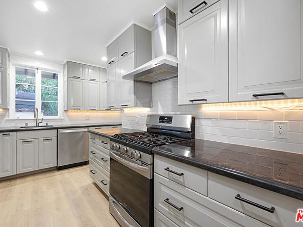 1805 Nichols Canyon Road, Los Angeles CA 90046