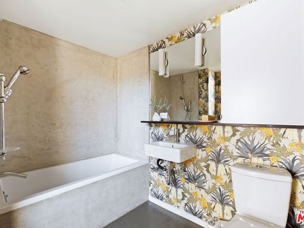 333 S Wilton Place 2, Los Angeles CA 90020