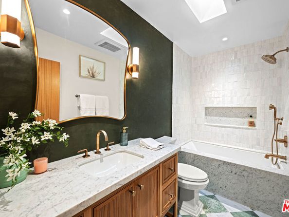 5154 W 12th Street, Los Angeles CA 90019