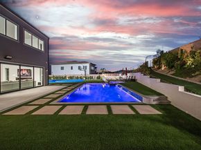 12553 N Ridgeline Road, Porter Ranch CA 91326