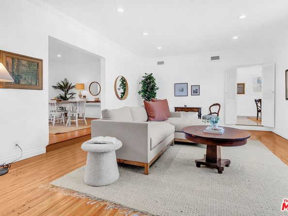 6526 Lindenhurst Avenue, Los Angeles CA 90048