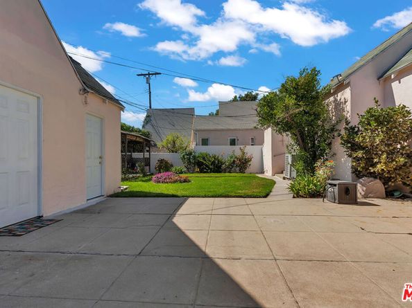 6526 Lindenhurst Avenue, Los Angeles CA 90048