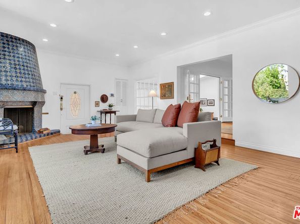 6526 Lindenhurst Avenue, Los Angeles CA 90048