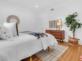 6526 Lindenhurst Avenue, Los Angeles CA 90048
