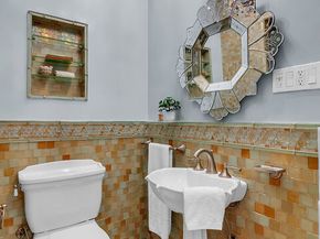 6526 Lindenhurst Avenue, Los Angeles CA 90048