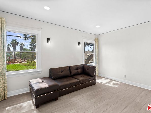 2406 3rd Avenue, Los Angeles CA 90018