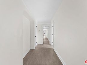 2406 3rd Avenue, Los Angeles CA 90018