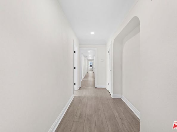 2406 3rd Avenue, Los Angeles CA 90018