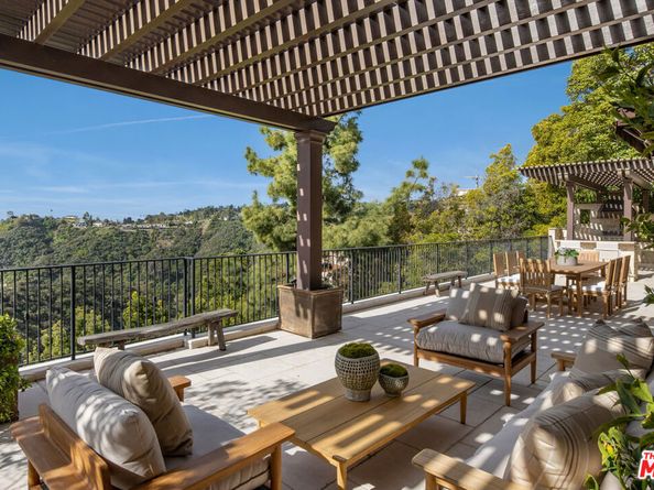 1921 Bel Air Road, Los Angeles CA 90077