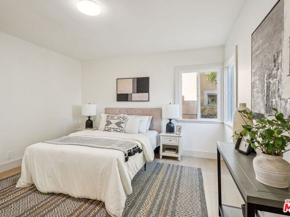 2230 S Cloverdale Avenue, Los Angeles CA 90016