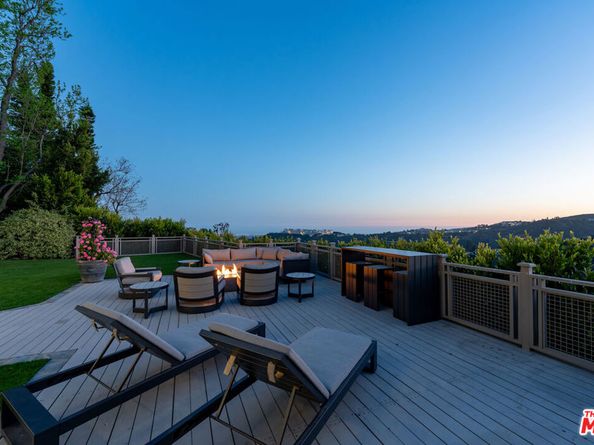 1143 Linda Flora Drive, Los Angeles CA 90049