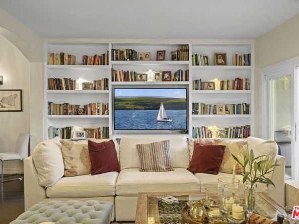 6435 Zumirez Drive 11, Malibu CA 90265