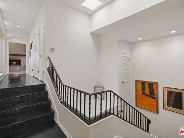 6435 Zumirez Drive 11, Malibu CA 90265