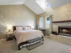 6435 Zumirez Drive 11, Malibu CA 90265