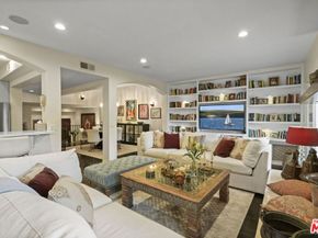 6435 Zumirez Drive 11, Malibu CA 90265