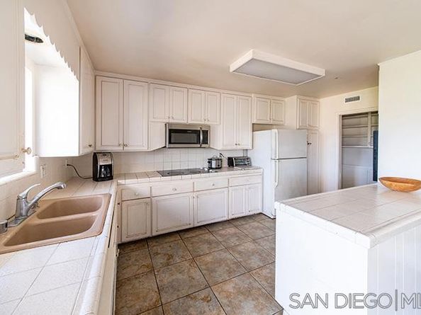 1716 Watson Way, Vista CA 92083