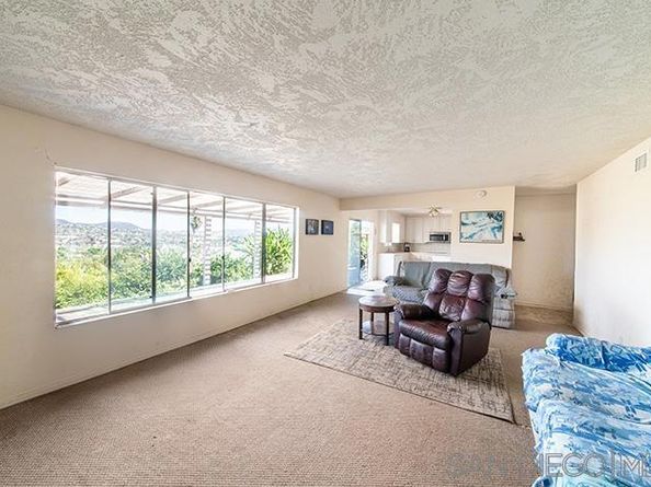 1716 Watson Way, Vista CA 92083