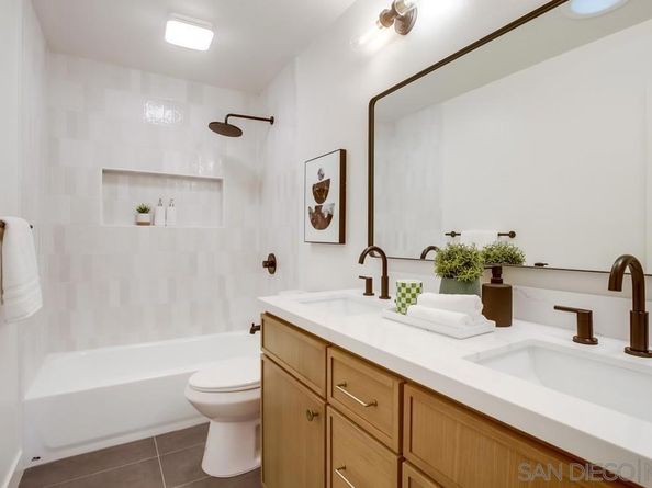 3001 Hartman Way, San Diego CA 92117