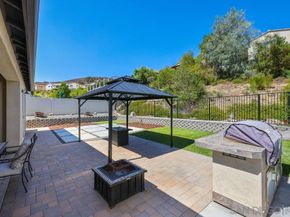 8894 Trailridge Ave, Santee CA 92071